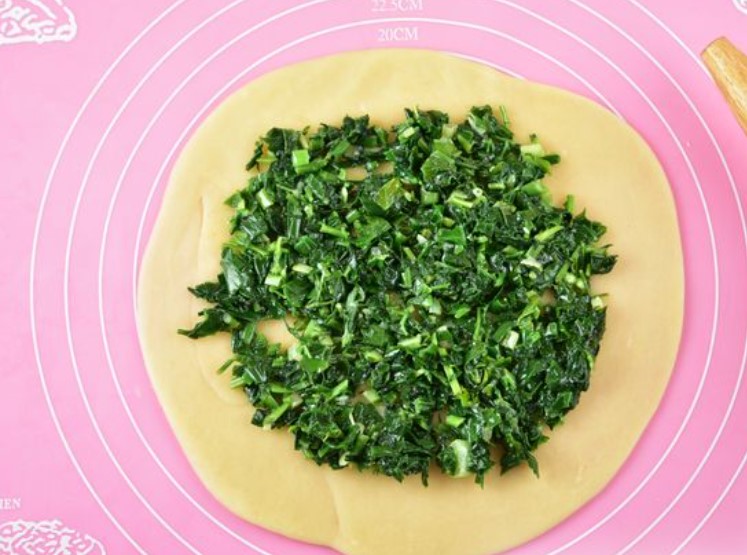 Lean Cakes Stuffed with Greens (in a Pan) step 7