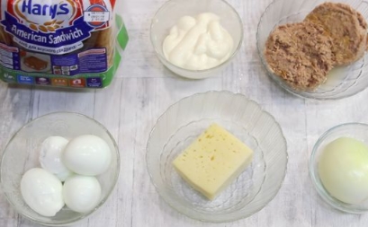 Tuna and Cheese Snack Cake step 1