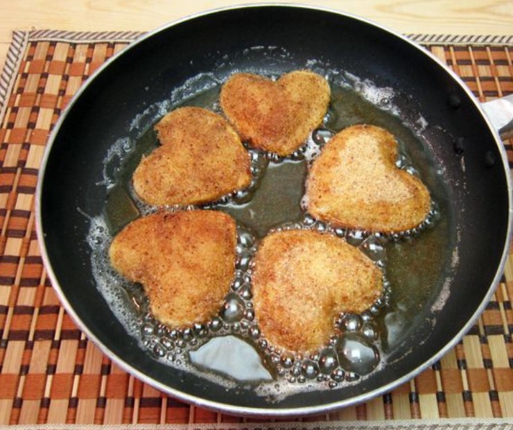 Hearts Appetizer with Sausage, Cheese and Tomatoes step 18