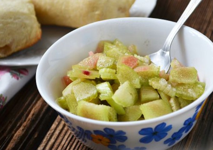 Rhubarb Filling (for Pies and Pies)