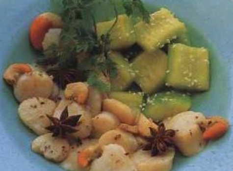 Fried Scallops with Cucumber Salad