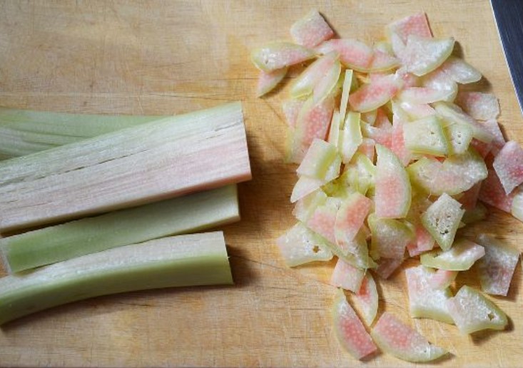 Rhubarb Filling (for Pies and Pies) step 3