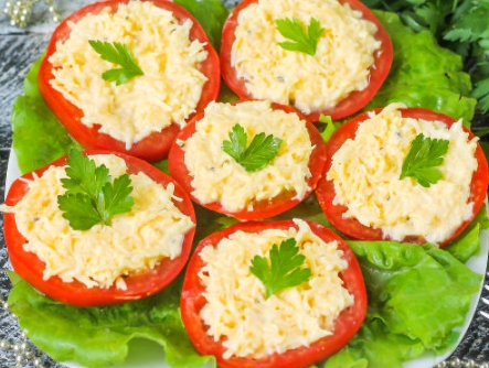Tomatoes with Cheese and Garlic