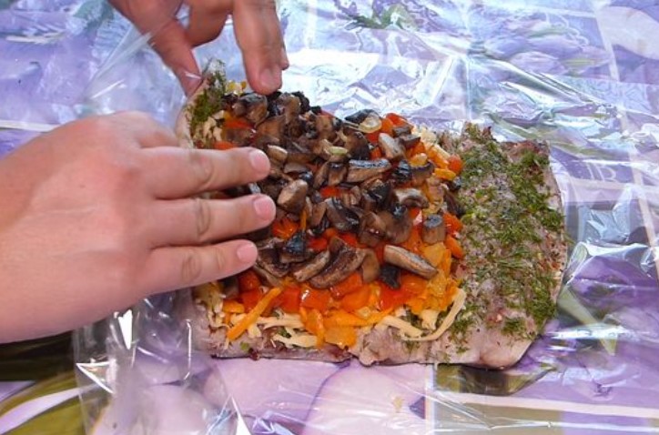 Mackerel Roll with Vegetables, Mushrooms and Cheese step 12