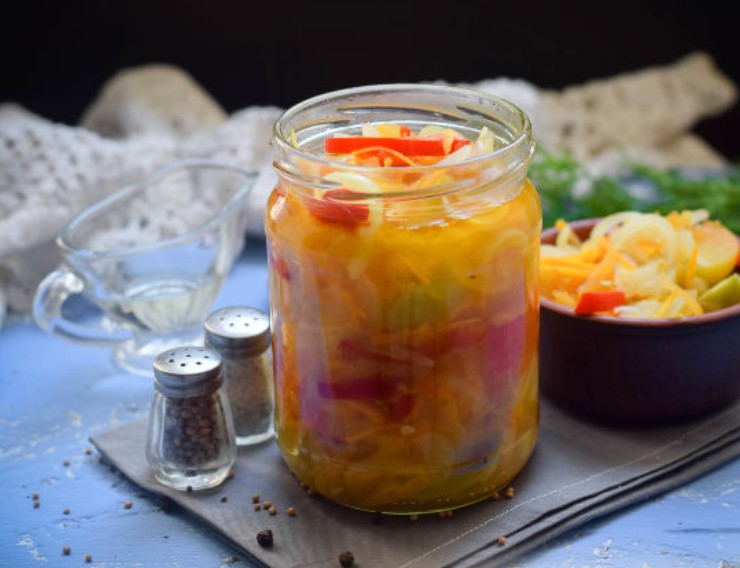 Autumn Colors Salad with Green Tomatoes (for Winter)