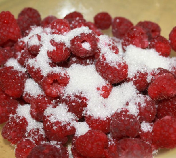 Raspberry Vinegar step 2