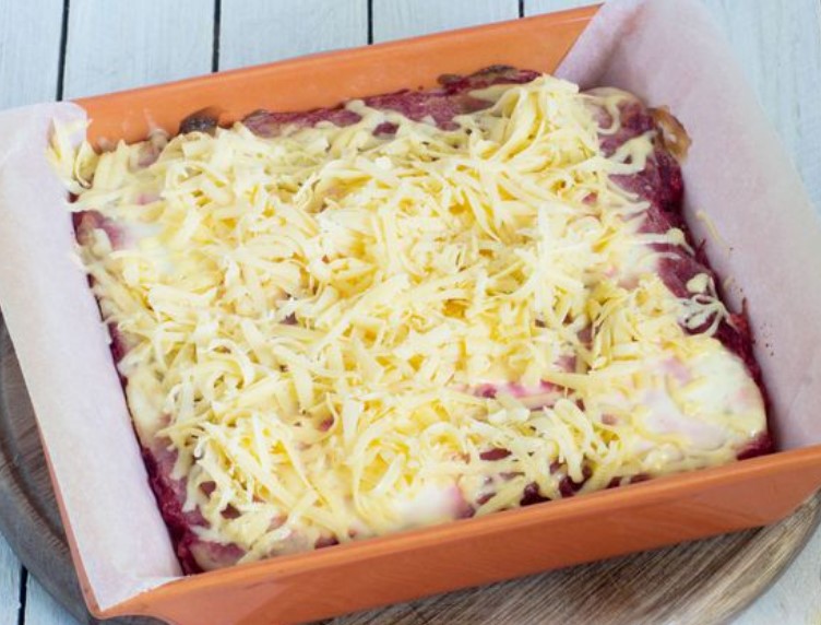 Beetroot Manna Snack with Cheese step 13