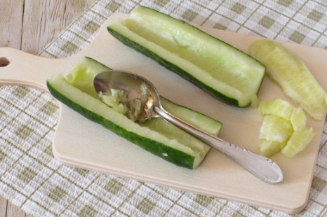 Stuffed Cucumber Snack step 2