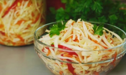 Quick Pickled Cabbage