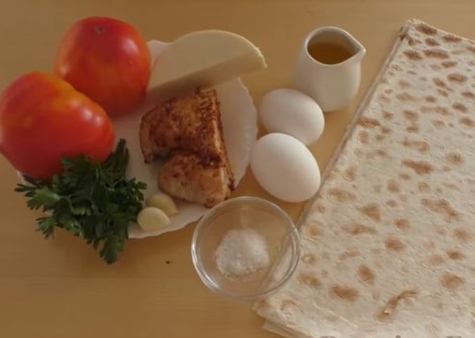 Lavash Rolls with Meat, Tomatoes and Cheese step 1