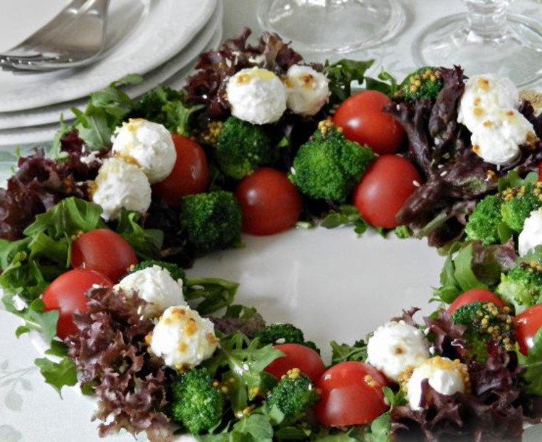 “New Year’s Wreath” Salad