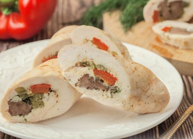 Chicken Rolls with Liver, Bell Pepper and Celery