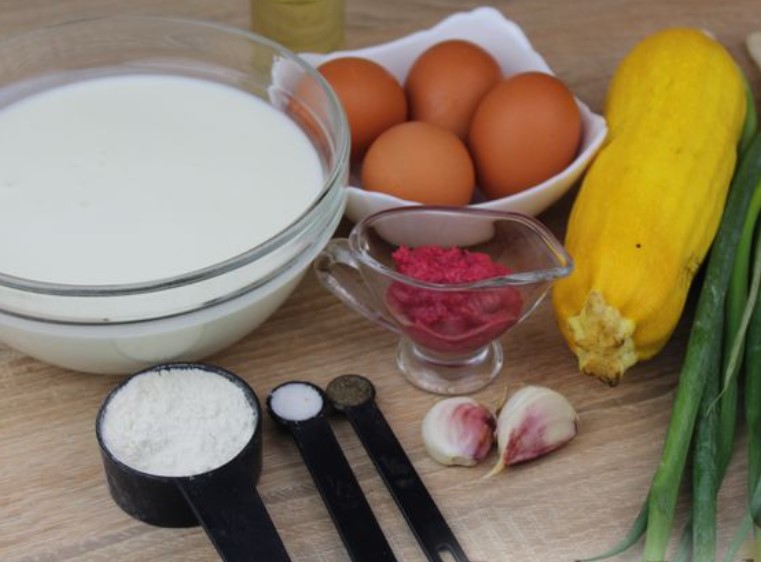 Cold Soup with Zucchini, Scrambled Eggs and Kefir step 1
