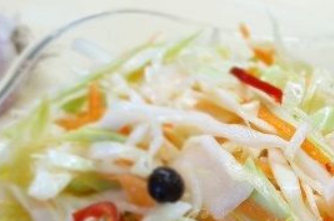 Pickled Cabbage with Garlic
