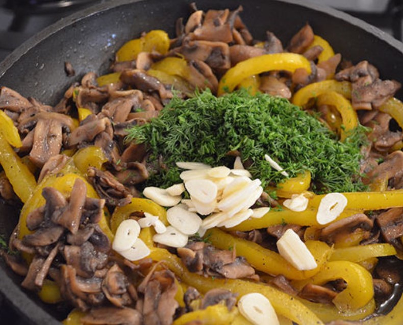 Pickled Appetizer with Pepper and Mushrooms step 5