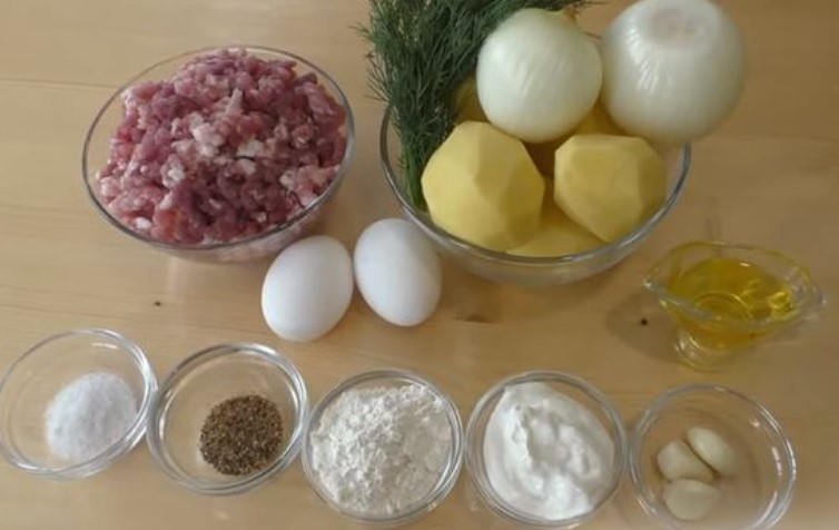 Large Pancake with Minced Meat in the Oven step 1