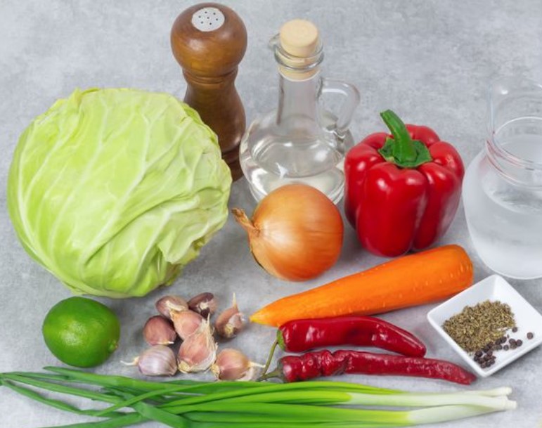 Spicy Pickled Cabbage with Vegetables and Lime step 1