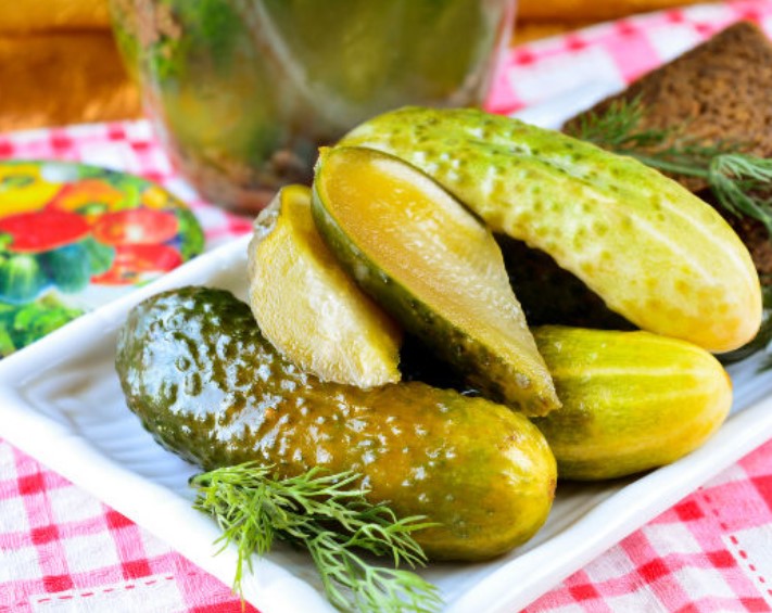 Pickled Cucumbers with Rye Bread