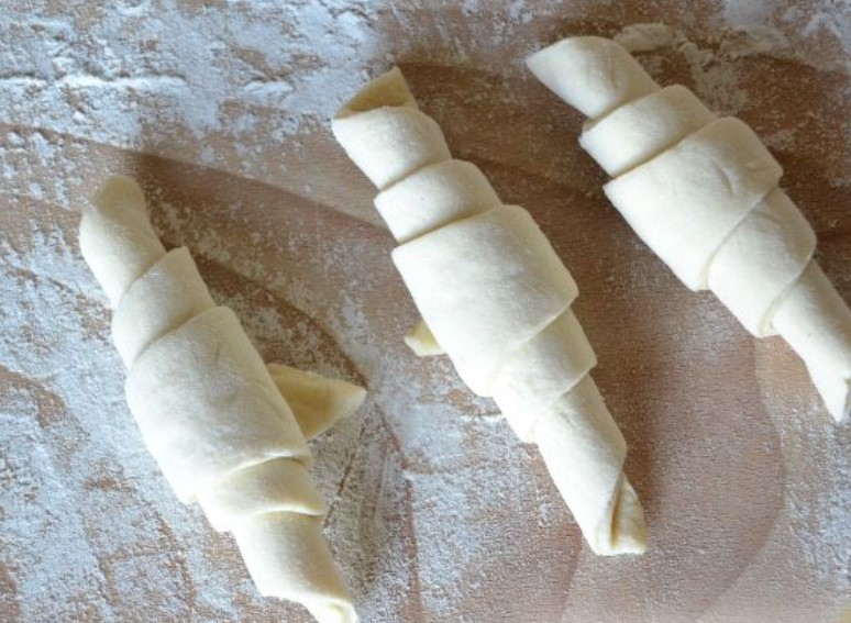 Croissants From Ready-Made Puff Yeast Dough step 4