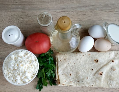 Lavash Flatbread with Cottage Cheese and Tomatoes step 1