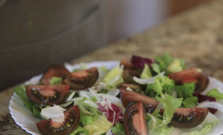 Mediterranean Salad (Ensalada Mediterranea)