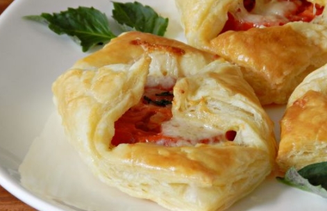 Puff Pastry Mini Pizzas step 11