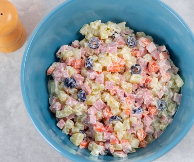 Salad with Sausage, Potatoes, Carrots and Olives step 6