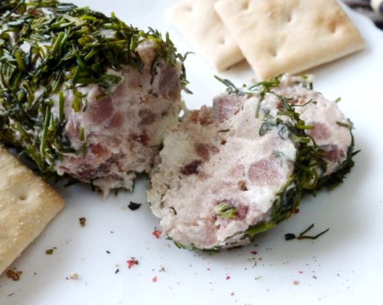 Chopped Forshmak with Curd Cheese