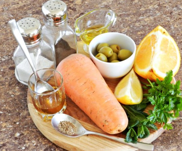 Moroccan Carrot Salad step 1