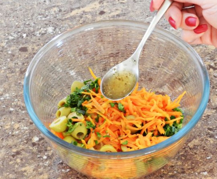 Moroccan Carrot Salad step 7