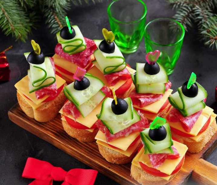 Canape with Sausage and Cheese