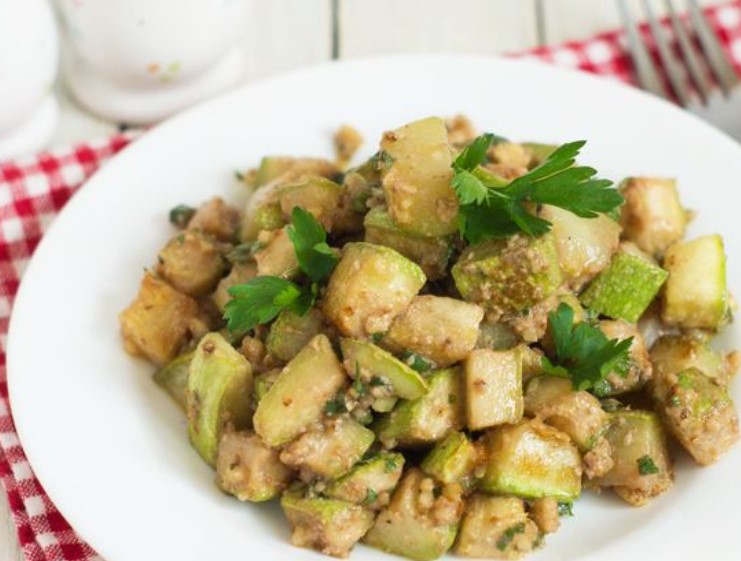 Zucchini Appetizer with Nut Dressing