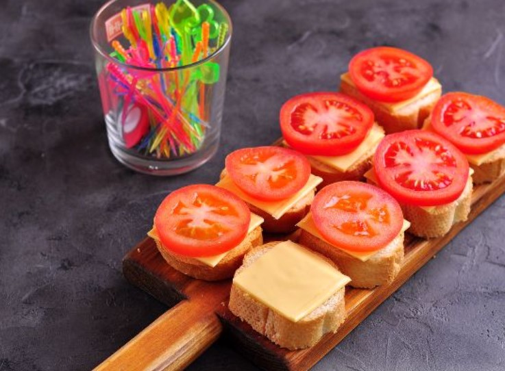 Canape with Sausage and Cheese step 8