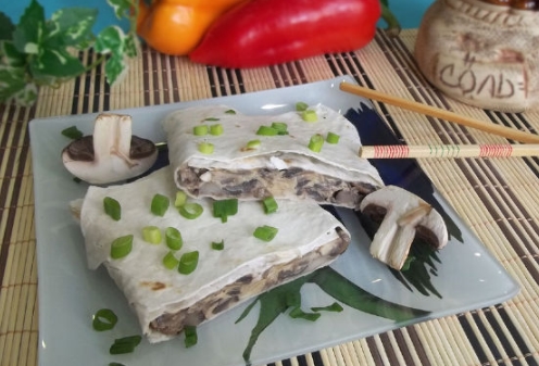 Lavash Roll with Mushrooms and Cheese