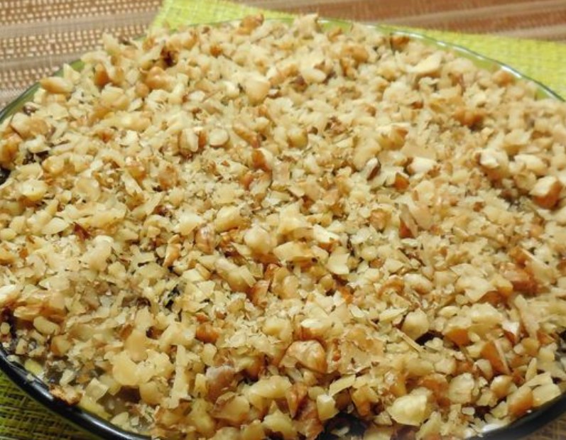 Chicken Salad with Prunes and Nuts