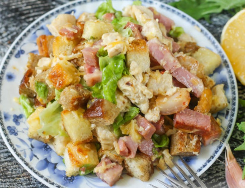 Chicken, Bacon and Croutons Salad