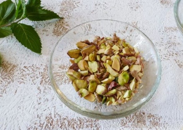 Strawberries with Pistachios step 4