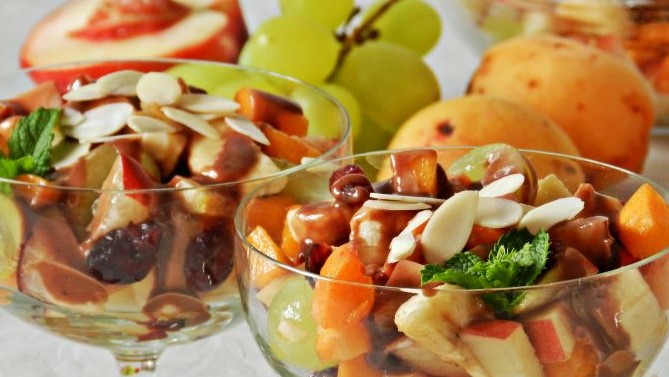 Sweet Fruit Salad with Chocolate Sauce