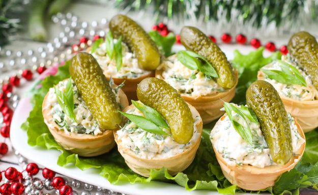 Tartlets with Gherkins and Cheese