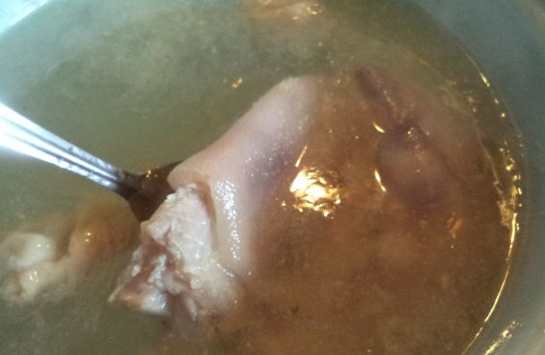 Ukrainian Borscht with Pork Leg and Beans step 2