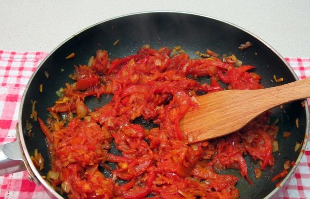 Ukrainian Borsch with Beans and Pork Ribs step 11