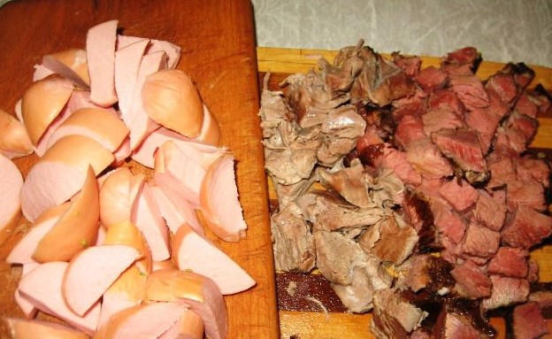 Ukrainian Borsch with Smoked Meat step 5