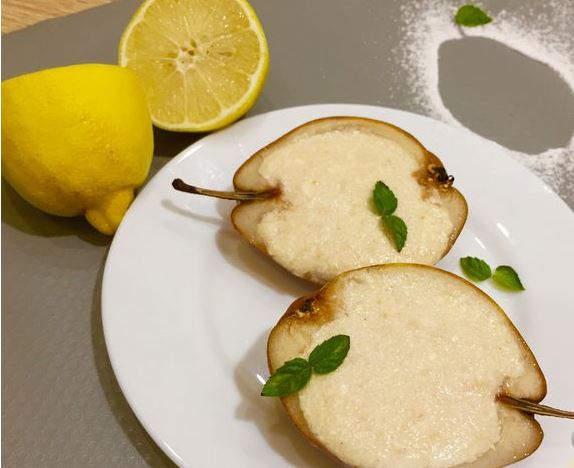 Baked Pears with Curd Filling