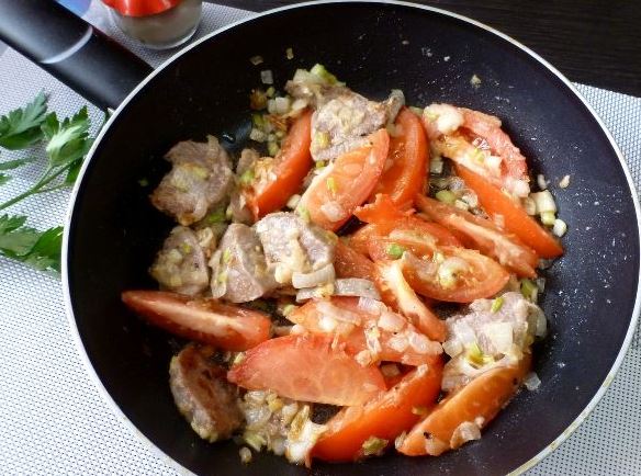 Baked Tongue with Tomatoes step 4