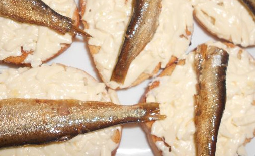 Sprats and Kiwi Sandwiches step 9