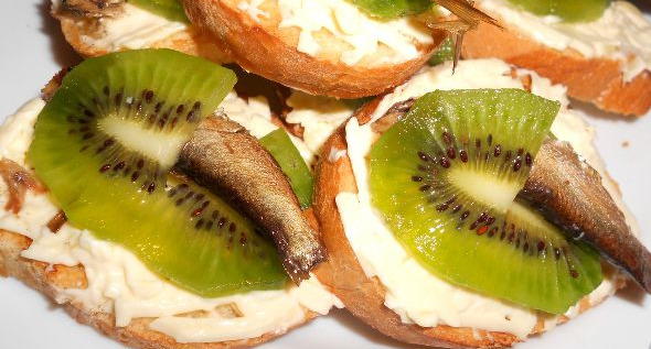 Sprats and Kiwi Sandwiches