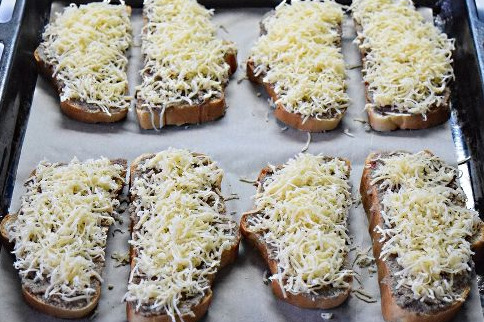 Sandwiches for the Festive Table (with Mushrooms and Cheese) step 8