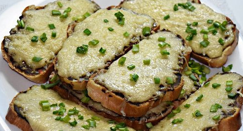 Sandwiches for the Festive Table (with Mushrooms and Cheese)