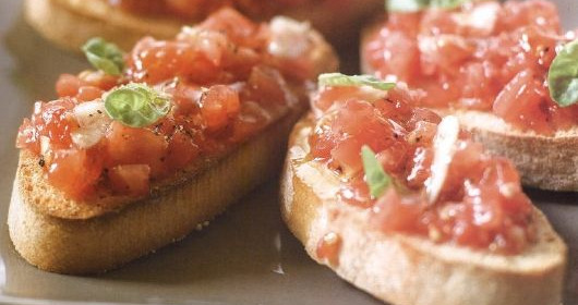 Garlic Toast with Tomatoes and Basil