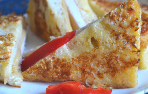 Fried Hot Sandwiches in Leison